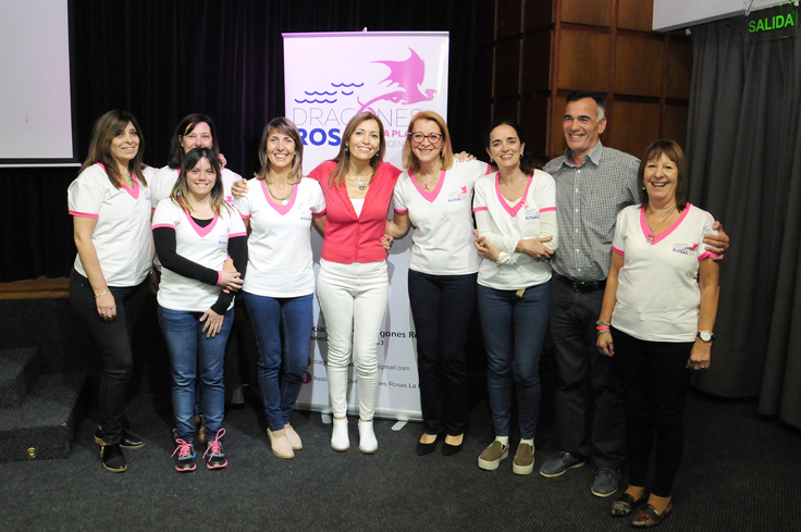 Parte de las integrantes de Dragones Rosas La Plata estuvieron en la charla.