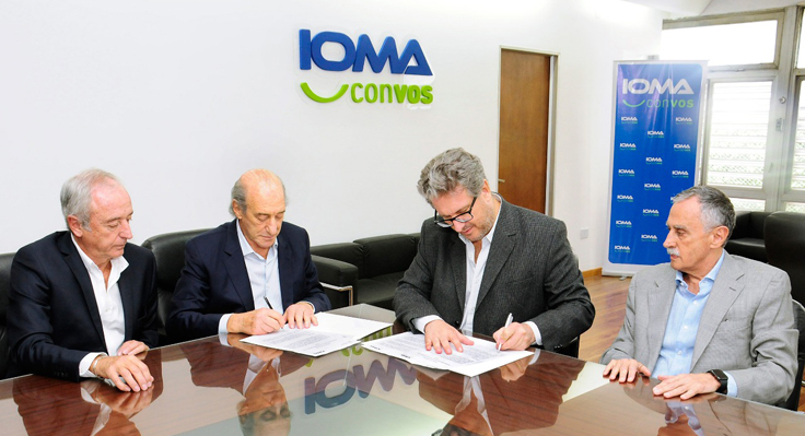 Autoridades de la CEPSAL junto al presidente de IOMA Pablo Di Liscia. 