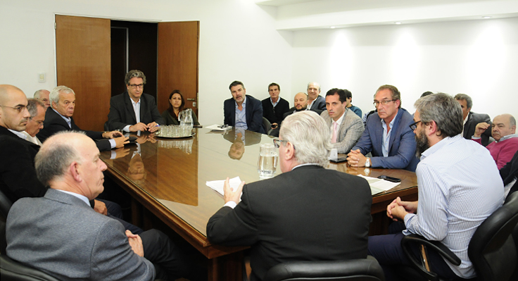 Todos los presentes en la firma del acuerdo